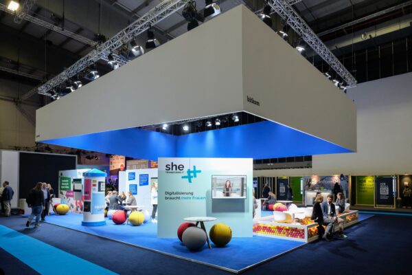 1666604786303 1666604786303