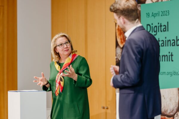 1681931945778 1681931945778