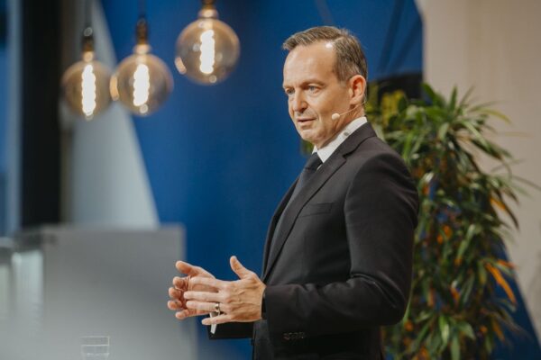 1695757271533 1695757271533