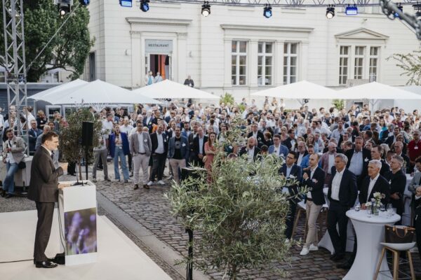 1719342866901 1719342866901